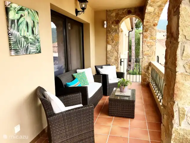 Villa Elena en España, Costa Brava, Calonge - villa Terraza con vista al mar y salón