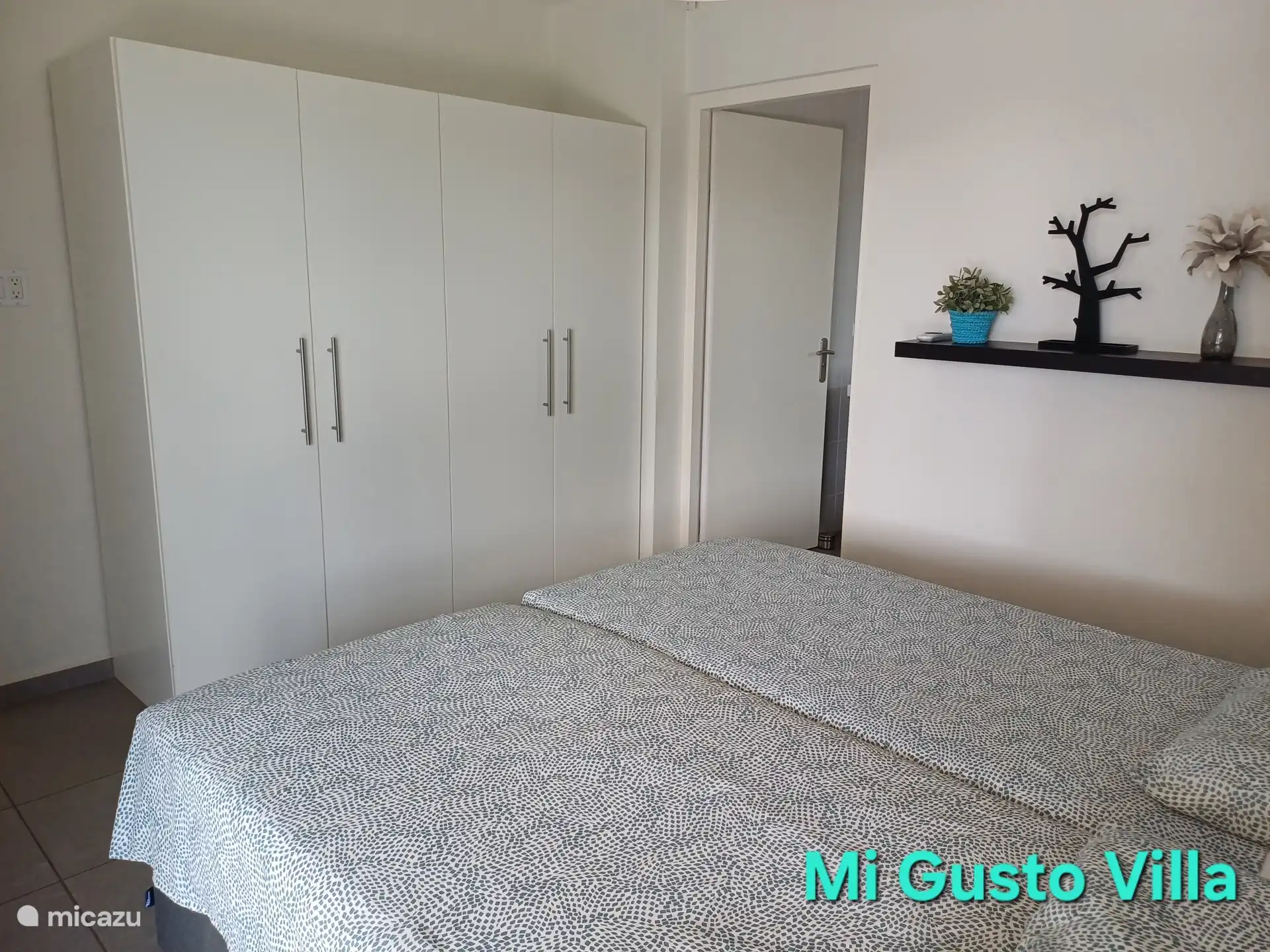 Klerenkast op hoofdslaapkamer