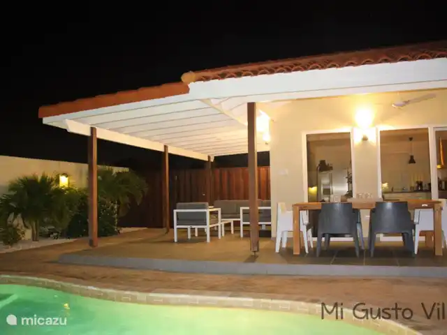 Location de Vacances Aruba, Paradera, Modanza, villa - Mi Gusto Villa Porche le soir