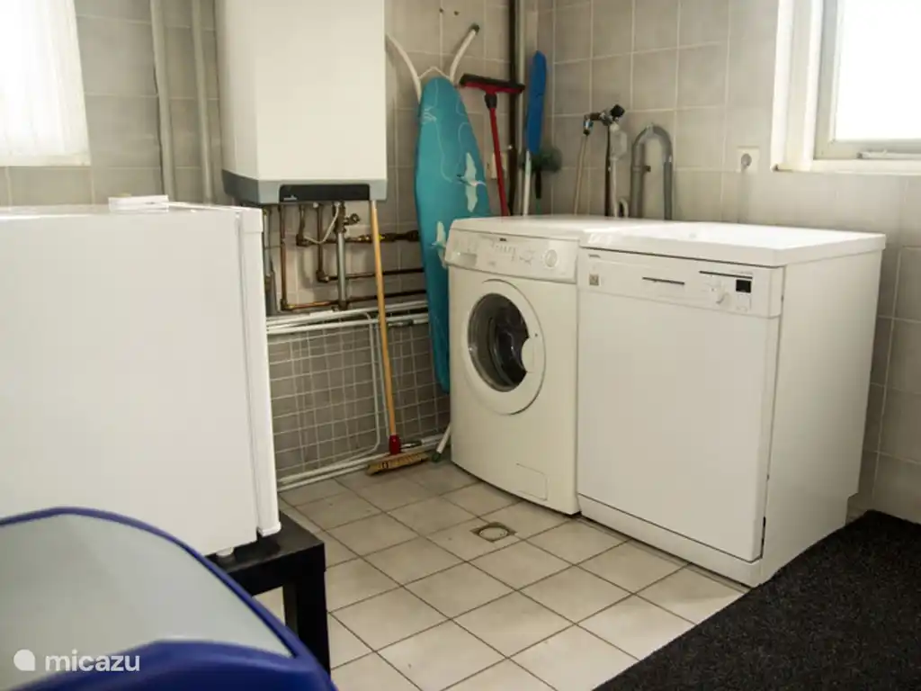 The washing machine and dishwasher.