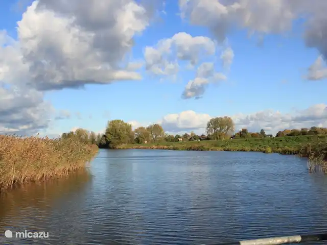 casa vacacional en Países Bajos, Barbante Septentrional, Hank – Pensión 'El Taller' Hermosos cielos holandeses