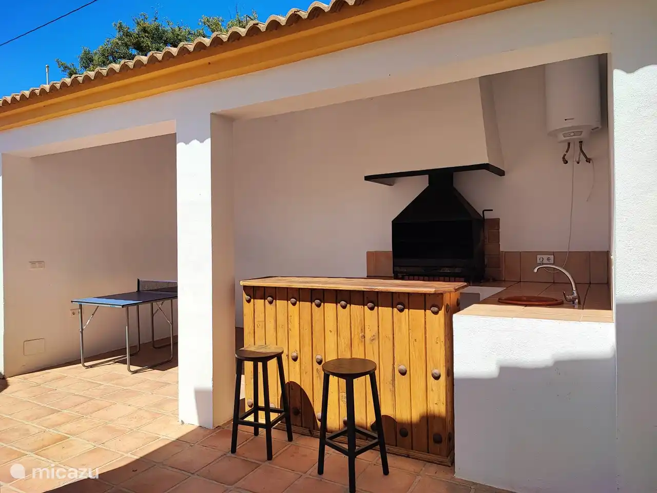 Rincón Barbacao, tómate una cervecita tranquila en la barra y juega al ping pong