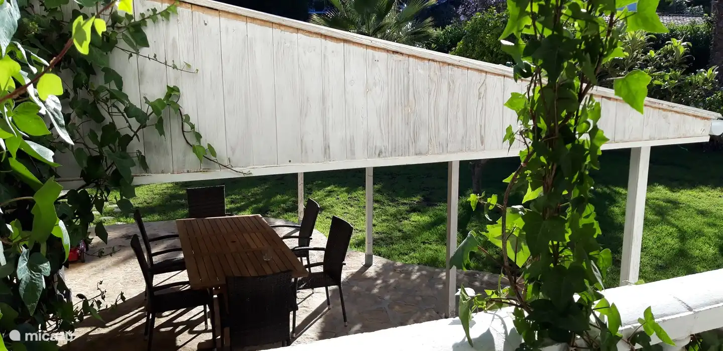 Terrasse vue de l'appartement