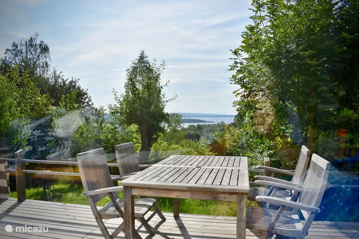 Unsere sonnige Südterrasse.