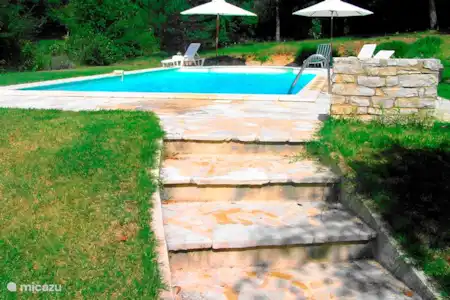 Vakantiehuis Frankrijk, Dordogne, Saint-Léon-sur-Vézère villa En Chamenon -