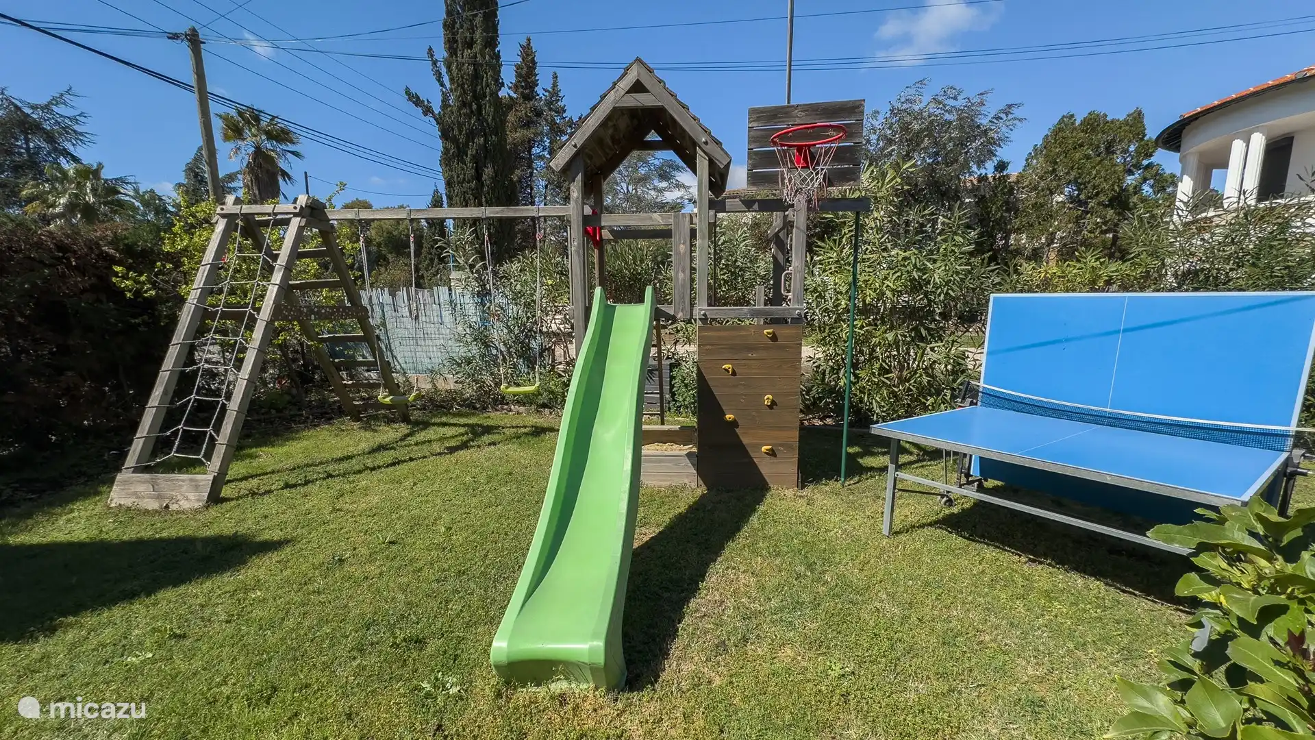 Speeltoestel villa Le Bon Temps, Mandelieu