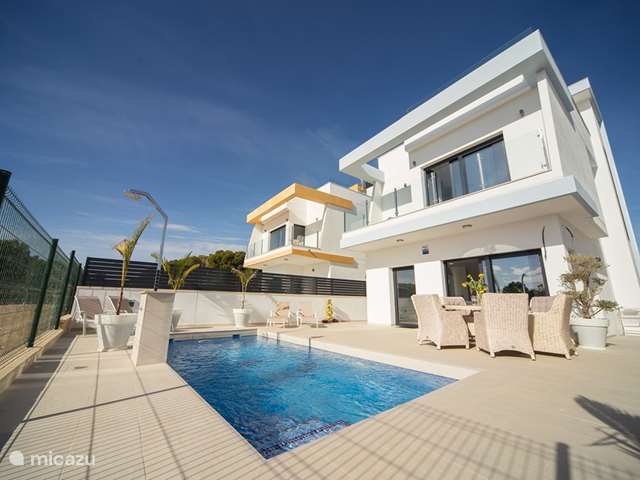 Holiday home in Spain – villa Casa Nickey