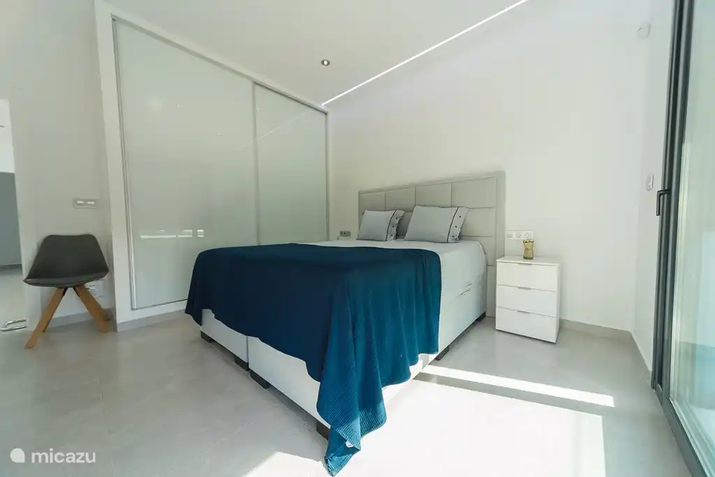 Schlafzimmer im Obergeschoss auf der Rückseite