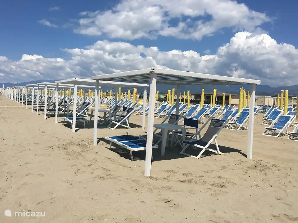 zu vermieten, aber es gibt auch einen freien Strand