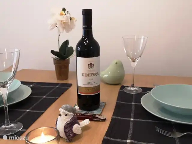 appartement huren in Spanje, Costa Blanca, Santa Pola – ALICANTE Santa Pola  Playa Levante Gezellig tafelen bij je thuis is ook een fijne optie!