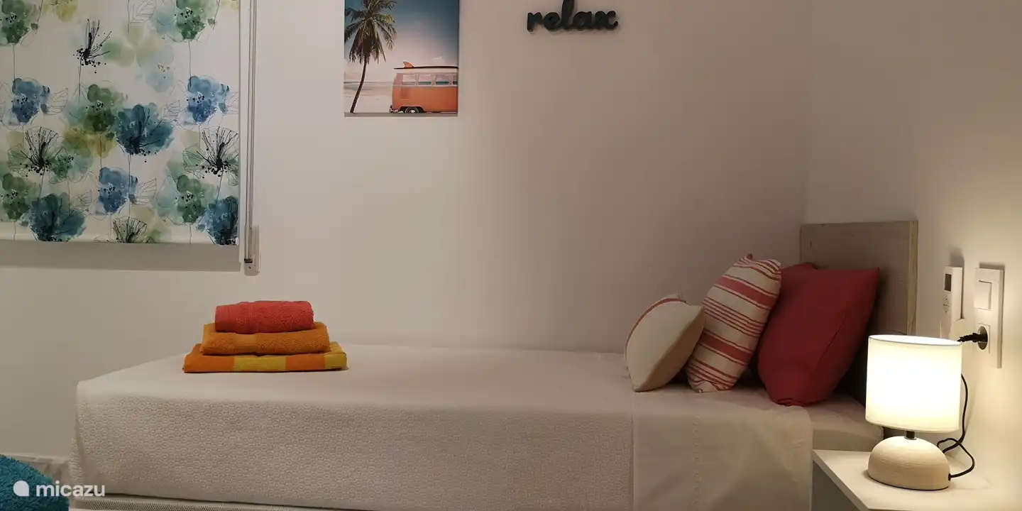 Zweites Schlafzimmer Erstes Bett