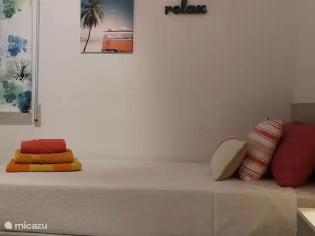 appartement huren in Spanje, Costa Blanca, Santa Pola – ALICANTE Santa Pola  Playa Levante Tweede slaapkamer Eerste bed