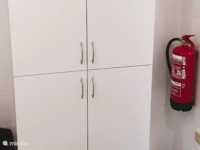 appartement huren in Spanje, Costa Blanca, Santa Pola – ALICANTE Santa Pola  Playa Levante Kast met de strandstoeltjes