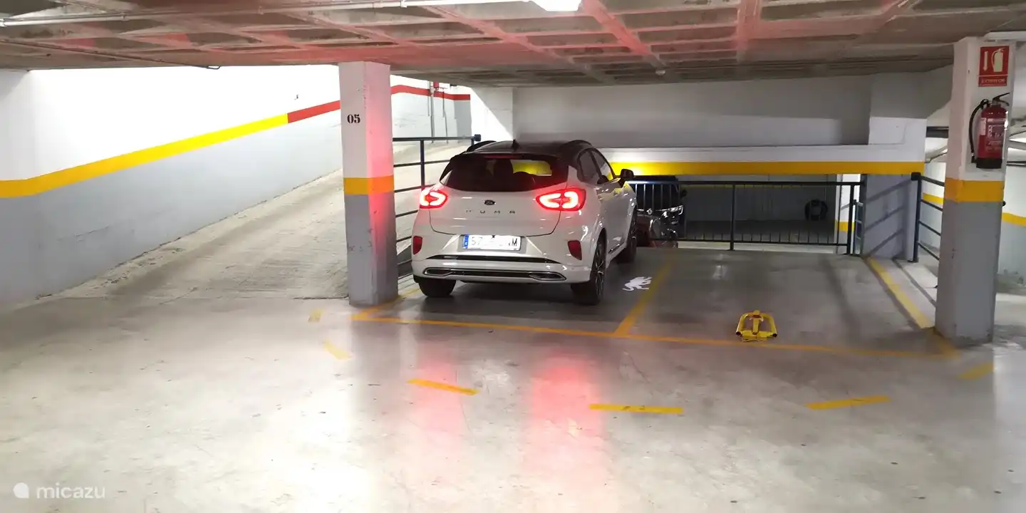 5 Gehminuten von unserer Ferienwohnung entfernt befindet sich unser geschlossener Garagenstellplatz, den Sie optional für 10 € pro Tag anmieten können