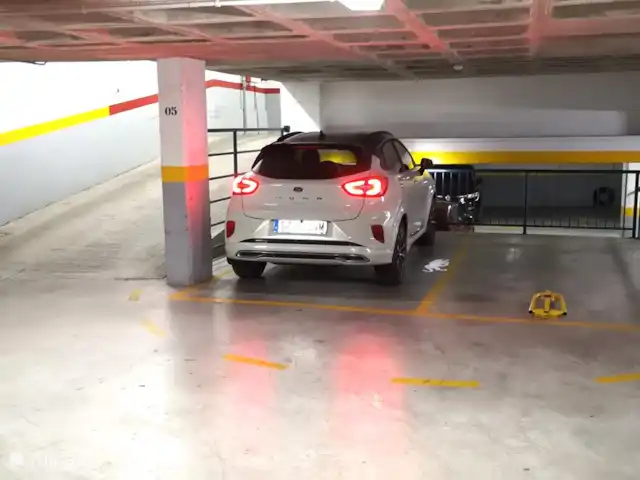 appartement huren in Spanje, Costa Blanca, Santa Pola – ALICANTE Santa Pola  Playa Levante Op 5 minuten wandelen van ons appartement, bevindt zich onze afgesloten garagestaanplaats die je optioneel kan huren voor 10 € per dag