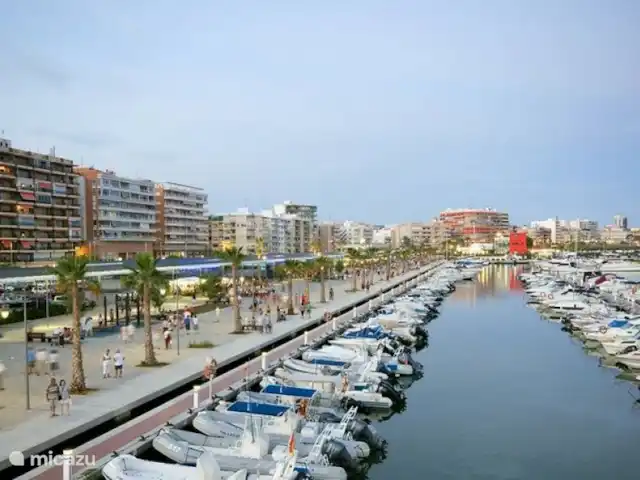 appartement huren in Spanje, Costa Blanca, Santa Pola – ALICANTE Santa Pola  Playa Levante Je kan een zeilboot, Jestski´s huren of snorkelen aan het eiland Tabarca