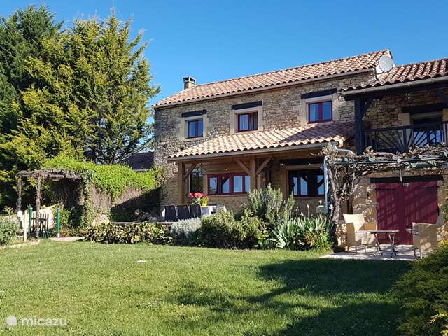 Holiday home in France, Lot, Montcléra - holiday house Maison Le Blaireau Bleu