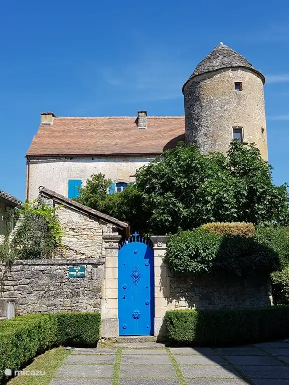 Les Arques with museum Zadkine