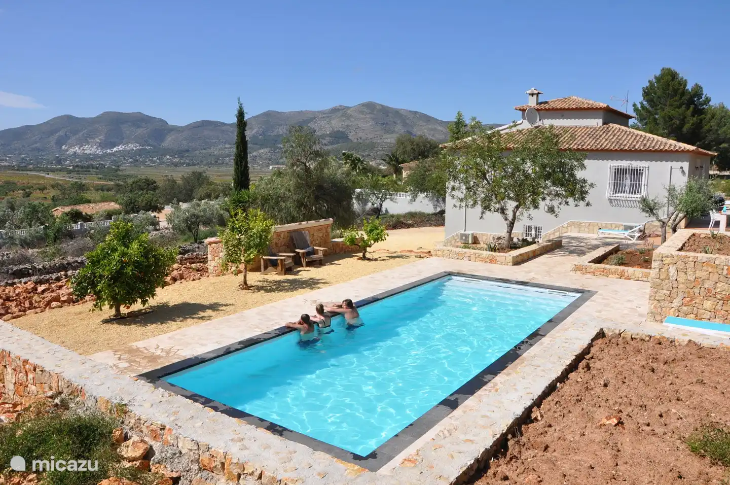 la casa verde met verwarmd zwembad in moraira costa blanca huren micazu