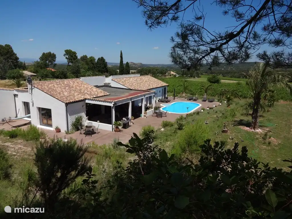 Naturisme, France, Aude, Thézan-des-Corbières, manoir / château Domaine du Sault villa La Liberté