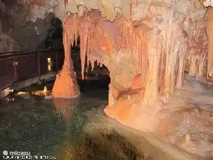 grottes de stalactites
