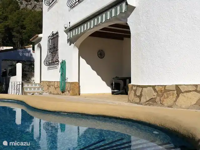 Villa Arbolada - plage, vélo et randonnée | Espagne, Costa Blanca, Alcalali - villa Si vous le souhaitez, également des zones ombragées ou des stores pare-soleil à la piscine.