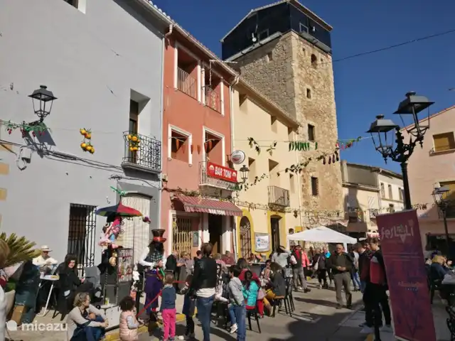 Villa Arbolada - plage, vélo et randonnée | Espagne, Costa Blanca, Alcalali - villa Récolte des amandes = bonne raison de faire la fiesta (même en février)