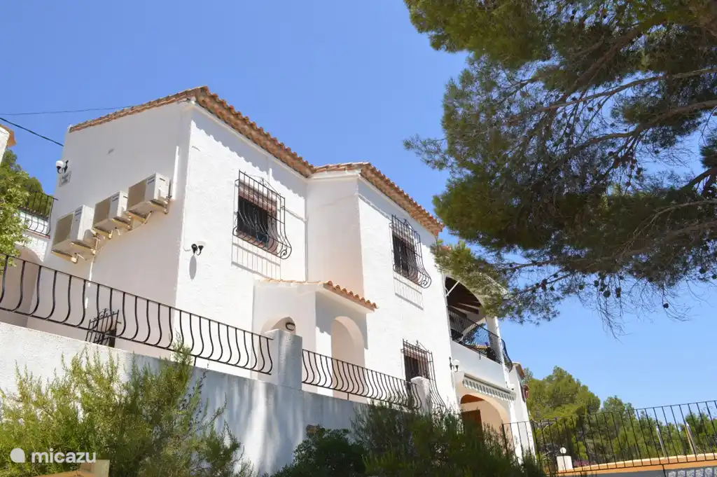 Das Erdgeschoss hat einen eigenen Eingang