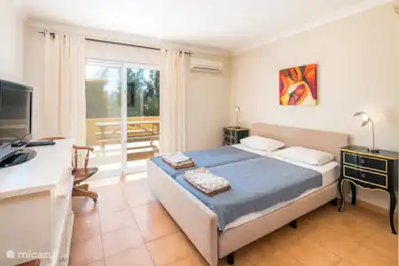 Vakantiehuis Portugal, Algarve, Carvoeiro villa Vivenda Faria Slaapkamer1
