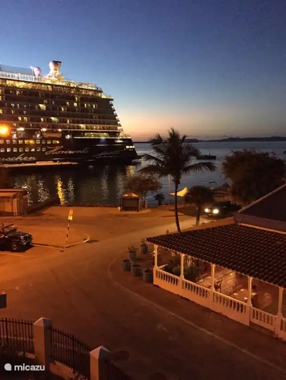 Het gezellige terras met adembenemend uitzicht.