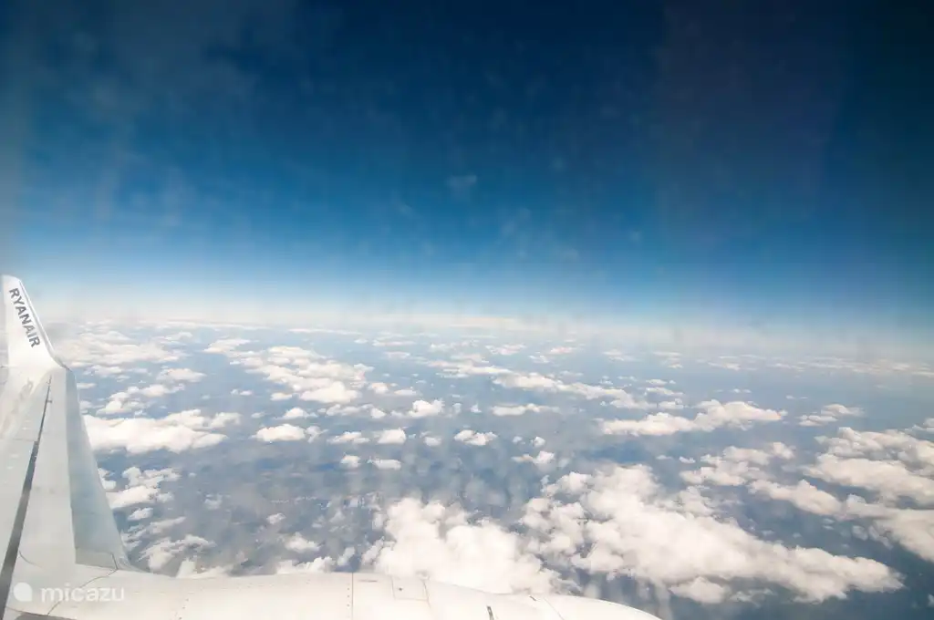 Beziers ist um die Ecke, so dass Sie es vom Flughafen entfernt. Flies kann vorteilhaft von Béziers (BZR) mit Ryanair sein.