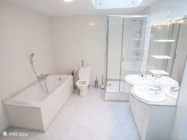 L'amigeste huren in Frankrijk, Aude, Pouzols-Minervois - gîte / cottage Badkamer begane grond