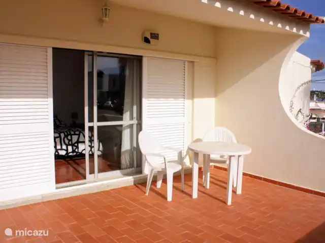 Location de Vacances Portugal, Algarve, Albufeira, villa - Villa Claire Une fantastique terrasse sur le toit avec vue sur Albufeira, la mer et l'arrière-pays de l'Algarve.