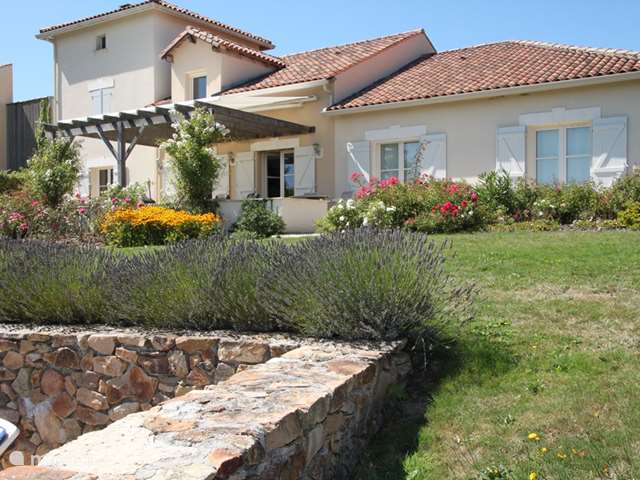 Holiday home in France, Charente – villa Villa la Haute Preze 8, Verdoyante