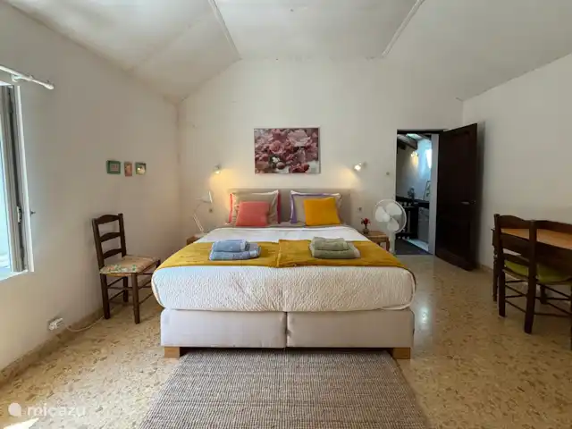 Chez Nous en Francia, Dordoña, Le Buisson-de-Cadouin - casa de campo Dormitorio principal, cama doble 180 x 210
