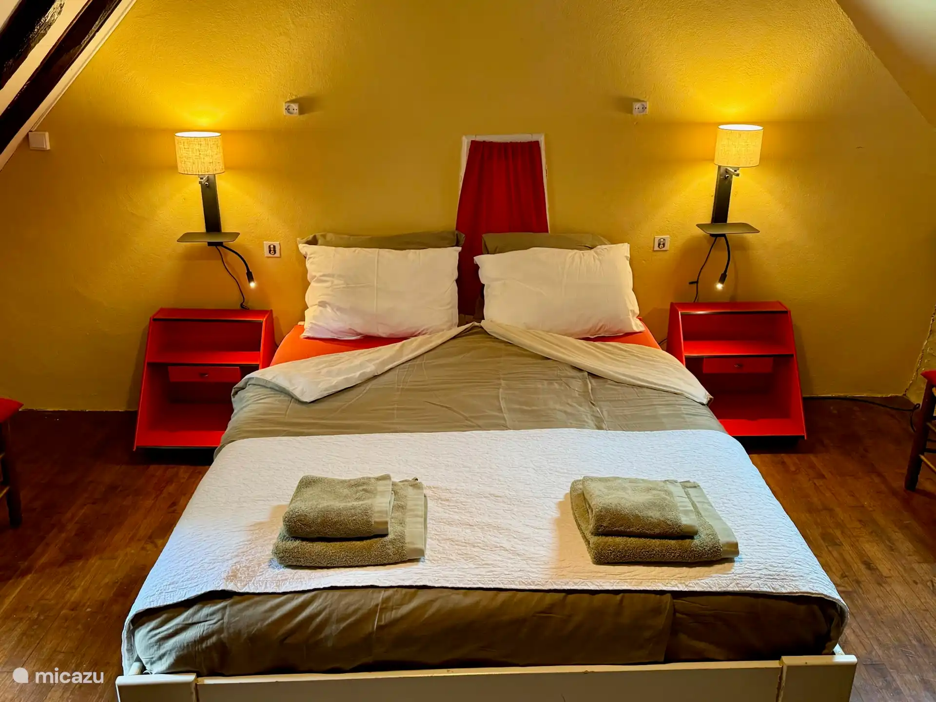 3. Schlafzimmer mit Doppelbett 