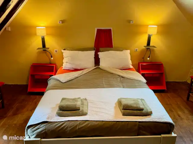 Chez Nous en Francia, Dordoña, Le Buisson-de-Cadouin - casa de campo 3º dormitorio con cama de matrimonio