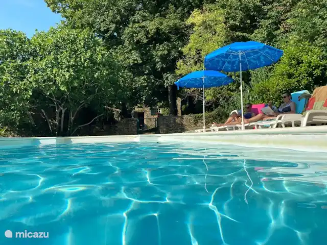 Chez Nous en Francia, Dordoña, Le Buisson-de-Cadouin - casa de campo Piscina y tumbonas en verano, c'est tout..