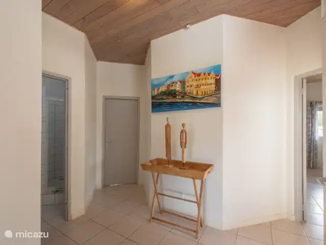 Maison de vacances Dushi | Curaçao, Banda Ariba (est), Mambo Beach - maison de vacances Passage du salon à la chambre principale et à la 2e chambre