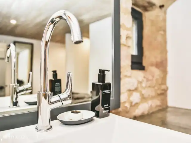 Location de Vacances France, Dordogne, Sainte-Croix, gîte / cottage - Le Mazet La salle de bain