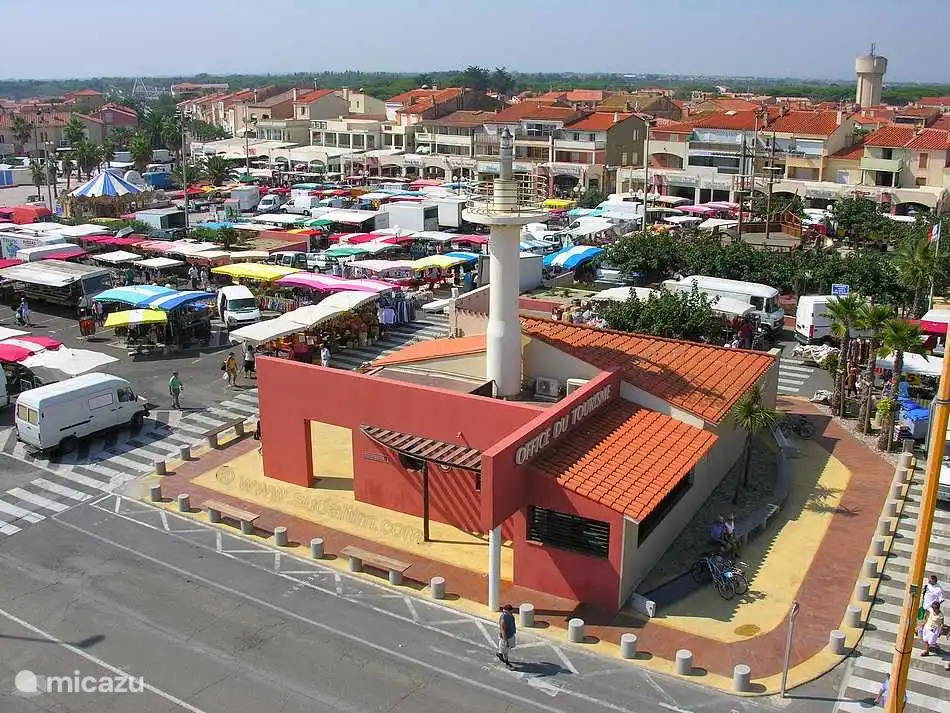 View of the center of Le Barcarès with the lively market that is held several times a week