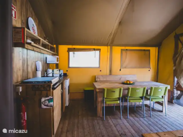 Safaritent Casa Matsu huren in Portugal, Costa de Prata, Carvalhal Benfeito - glamping / safaritent / yurt Eethoek