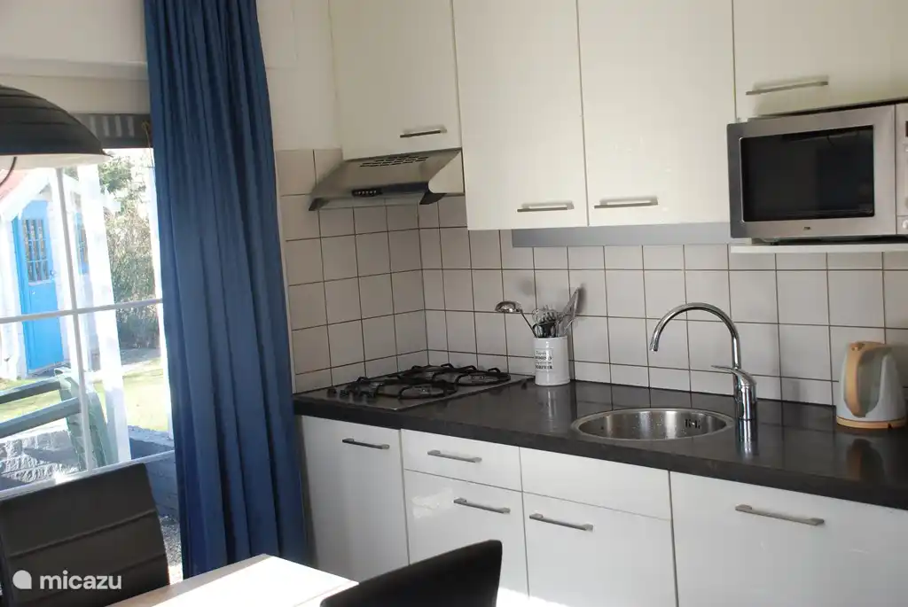 Bungalow met Stuga/BBQ en Sauna