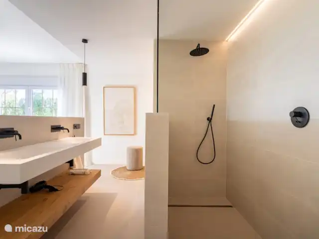 Villa La Joya | Espagne, Costa Blanca, Moraira - villa Douche apaisante avec double vasque.