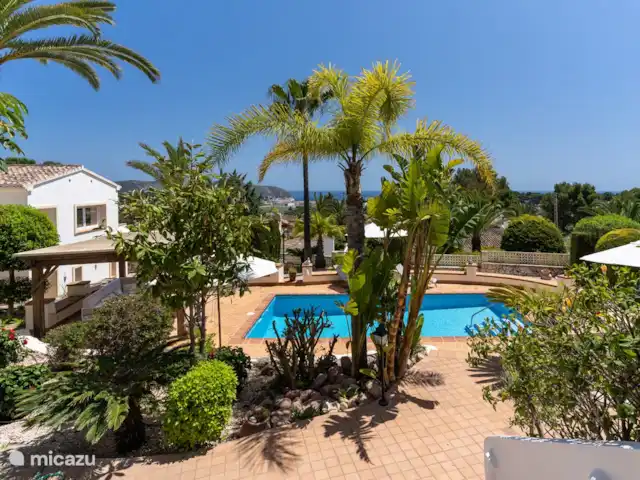 Villa La Joya | Espagne, Costa Blanca, Moraira - villa Jardin bien entretenu avec beaucoup de verdure.