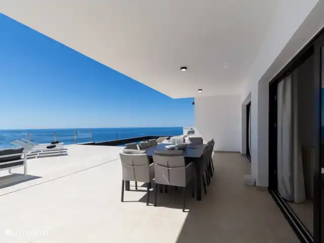 Villa Royal Salobrena huren in Spanje, Costa Tropical, Salobreña - villa De villa heeft een eethoek binnen en buiten.