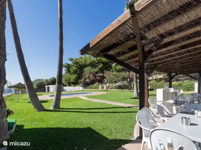 Villa Royal Salobrena huren in Spanje, Costa Tropical, Salobreña - villa Het peuterbad bekeken vanaf het terras van het eenvoudige restaurant, dat in de zomermaanden open is.