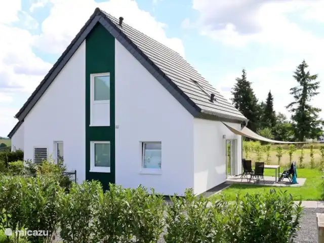 6 persoons vakantiehuis Pulvermaar huren in Duitsland, Eifel, Gillenfeld - vakantiehuis Luxe 6 persoons vakantiewoning met eigen tuin.