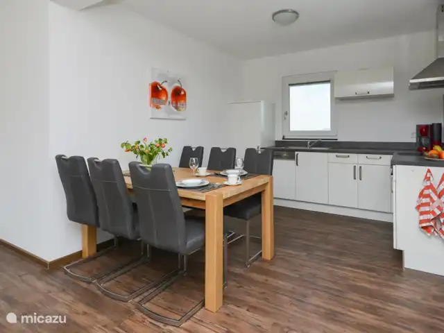 6 persoons vakantiehuis Pulvermaar huren in Duitsland, Eifel, Gillenfeld - vakantiehuis Open keuken met eettafel.