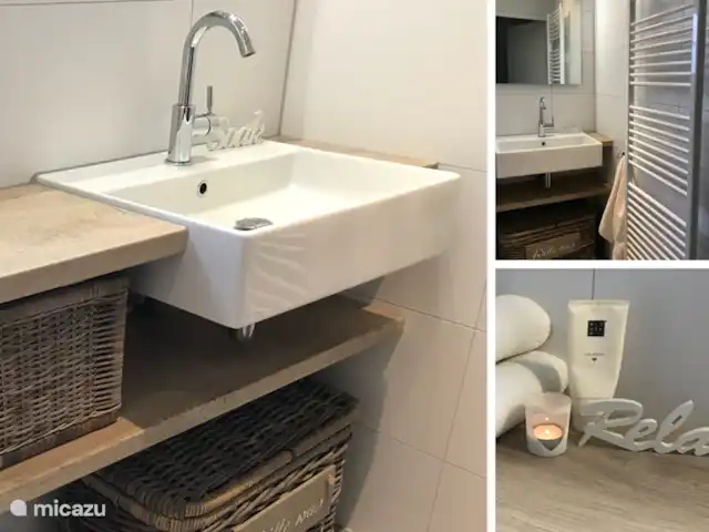 Location de Vacances Pays-Bas, Gueldre, Lievelde, maison de vacances - NatuurlijkLievelde La salle de bains confortable au rez-de-chaussée dispose du chauffage au sol et du chauffage par miroir.